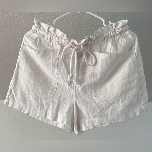 Universal Thread High Waist White Shorts - Picture 1 of 5